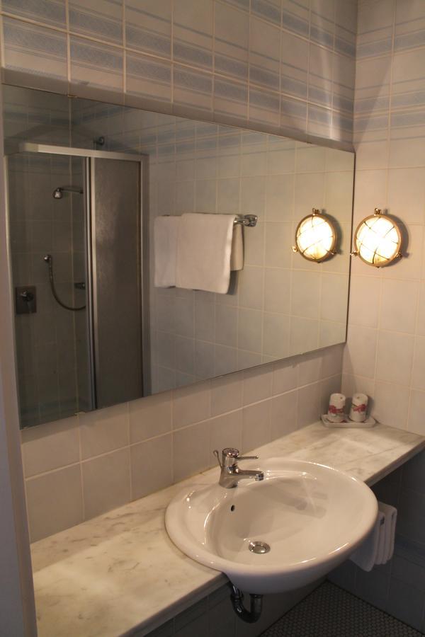 Hotel-Gasthof Zum Hirschen Durrwangen Room photo