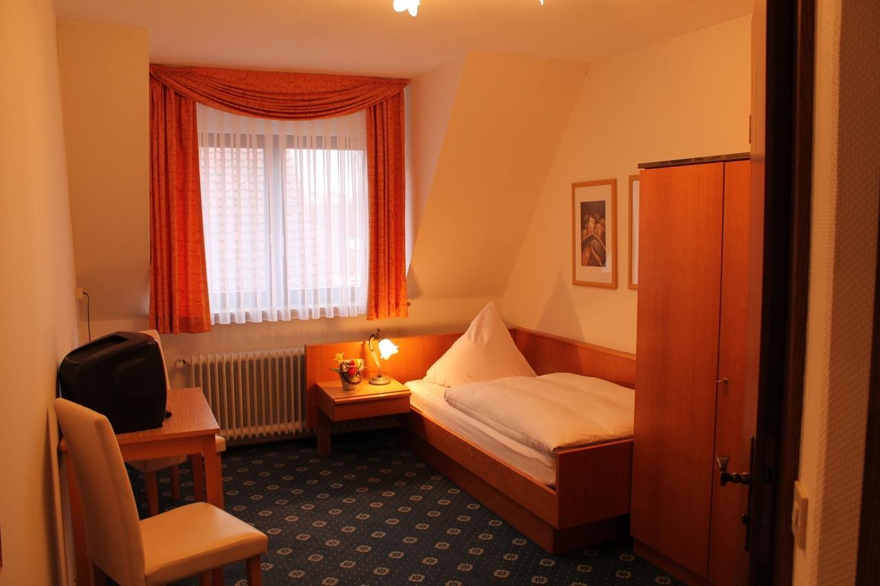 Hotel-Gasthof Zum Hirschen Durrwangen Room photo